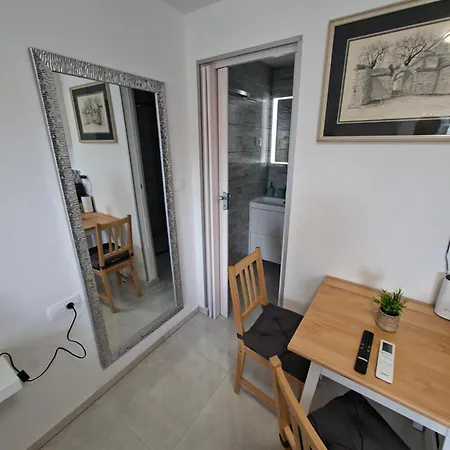 Apartman Caveromane Mini Póla