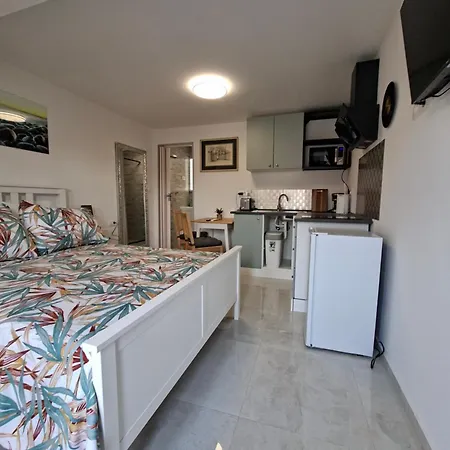 Caveromane Mini Póla