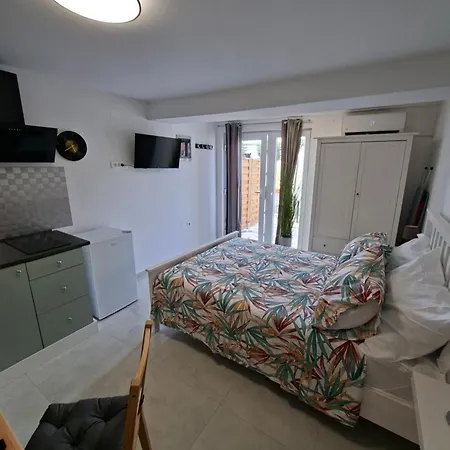 Apartman Caveromane Mini *